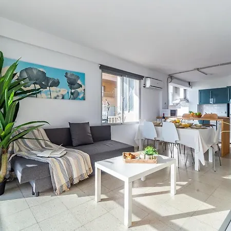 Luxury Terrace & Beachfront By Turivida Apartment